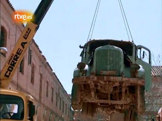 Cuéntame cómo pasó - "La primera piedra"