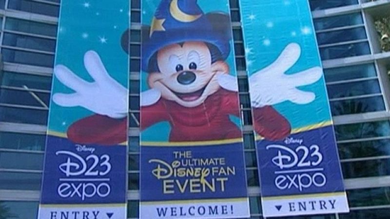 Mickey Mouse da la bienvenida a una feria dedicada a los amantes de Disney