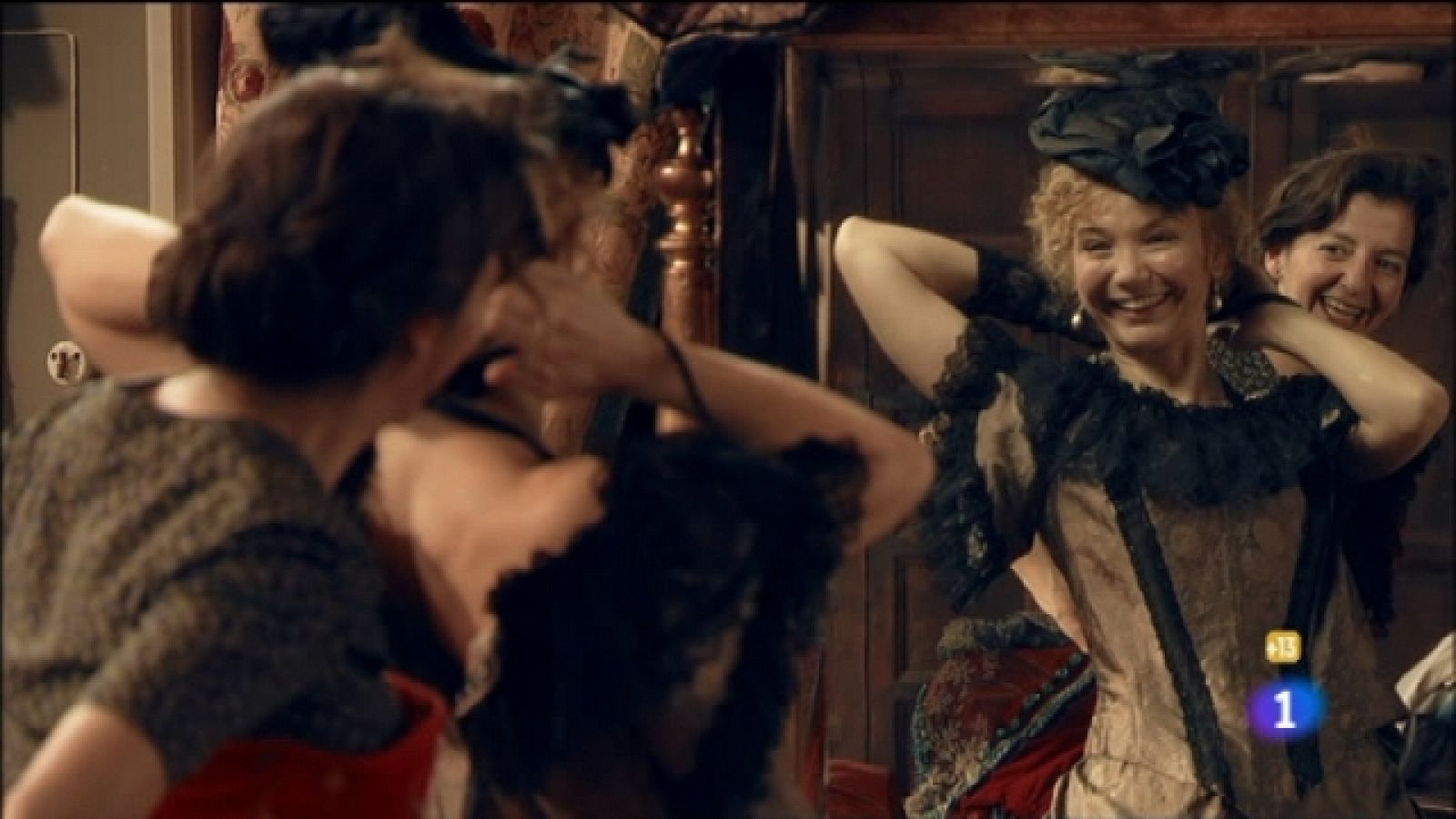 Plaza de España - Capítulo 10 - Mercedes - Ver ahora