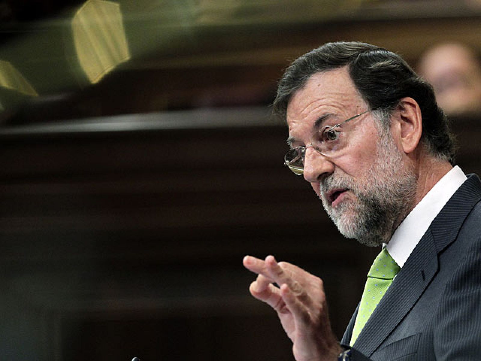 Rajoy acepta limitar el déficit en la Constitución