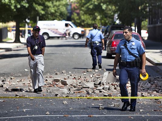 Informativo 24h - Un terremoto de magnitud 5,9 en EE.UU. paraliza los transportes en la costa Este