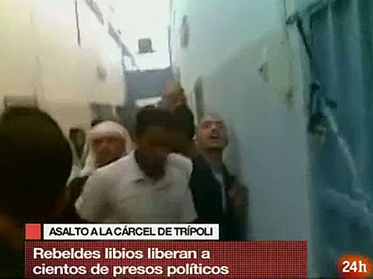 Informativo 24h - Rebeldes libios asaltan la cárcel de Abu Salim