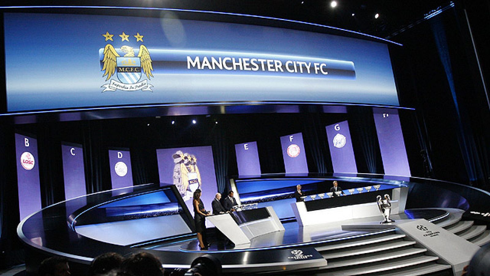 El Villarreal ha sido el equipo español peor parado en el sorteo de la Champions, en el que Real Madrid, Barcelona y Valencia han quedado encuadrados en grupos más asequibles.