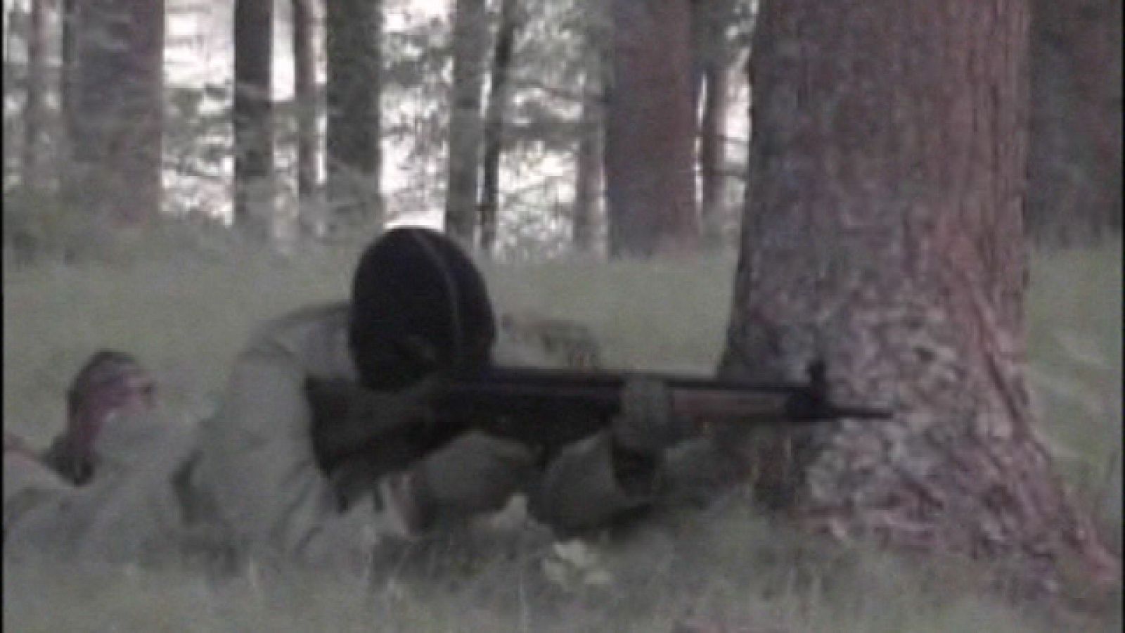 ETA comunicará si deja las armas en la Semana Santa de 2012 tras consultar a su militancia