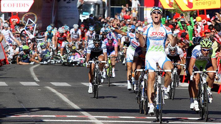 Vuelta ciclista a España - Kittel gana un accidentado sprint