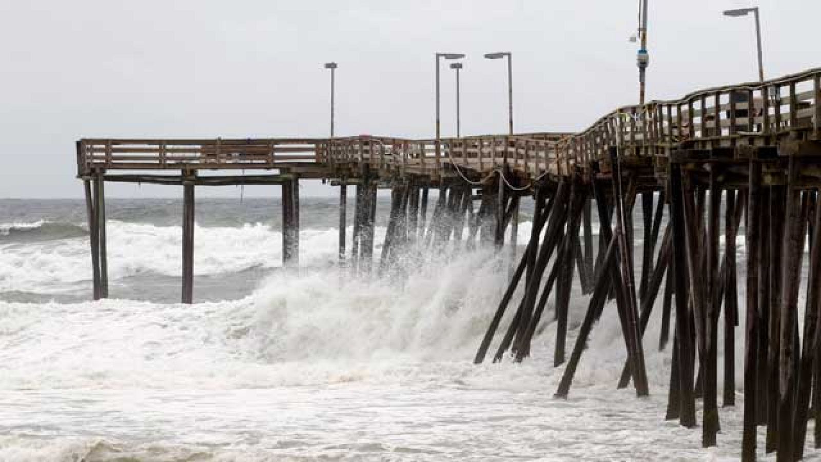 Obama pide que se tomen en serio las advertencias contra el huracán Irene