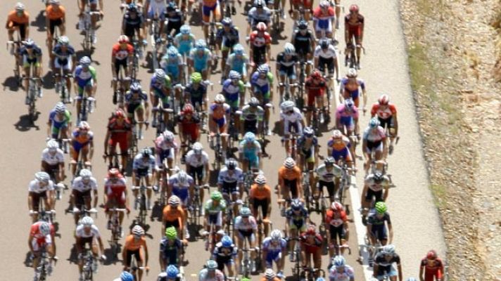 Vuelta ciclista a España - El Escorial espera al pelotón