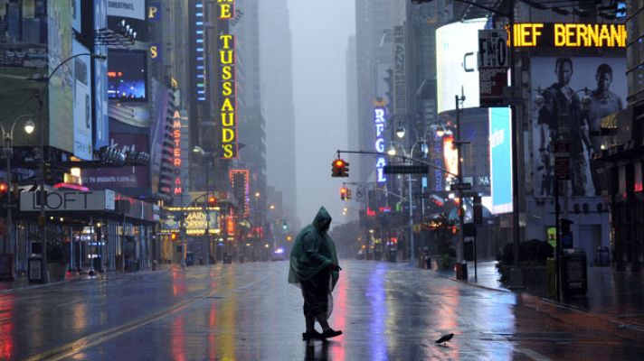 Telediario 1 - Irene llega a Nueva York convertida en tormenta tropical