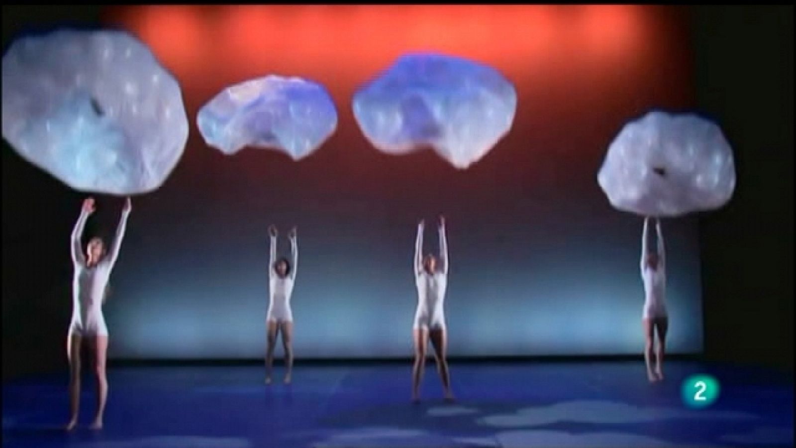 Miradas 2 - Abierto por vacaciones, 8 - 28/08/11