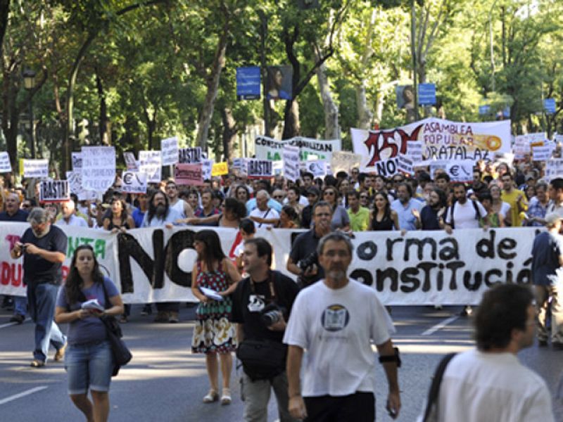 Declaraciones de manifestantes en Madrid contra la reforma constitucional