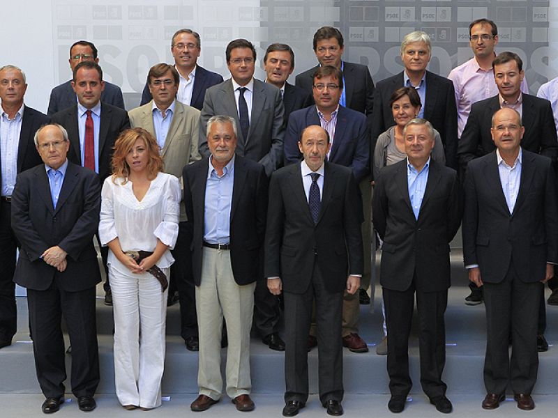 Cierre de filas en el PSOE con alguna crítica a la reforma constitucional | Ver