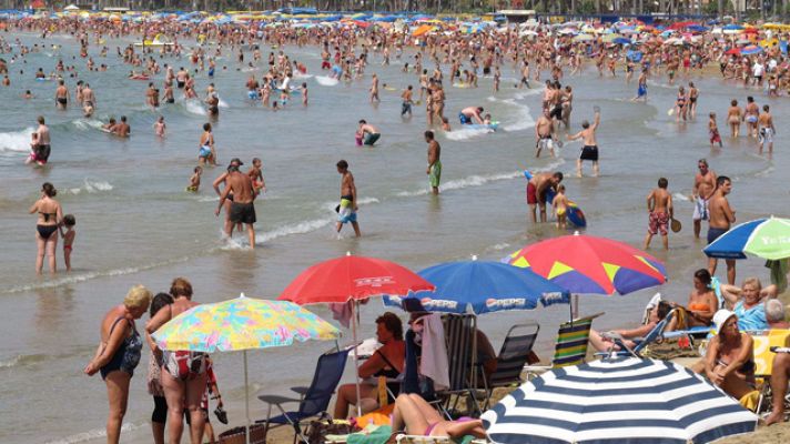 Informativo 24h - Récord de gasto de los turistas en julio