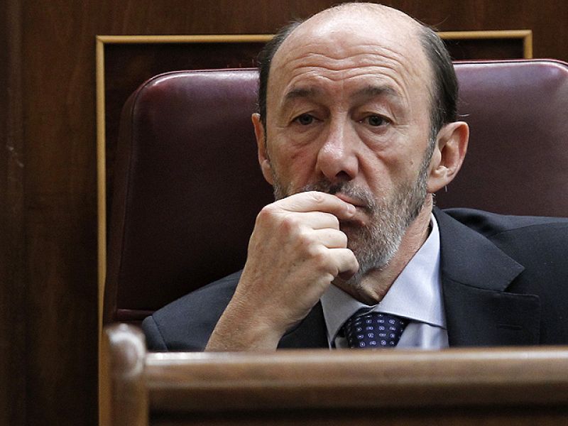 Rubalcaba a Zapatero en el Congreso: "Me voy a tomar un café, que me duermo" - Informativo 24h | Ver
