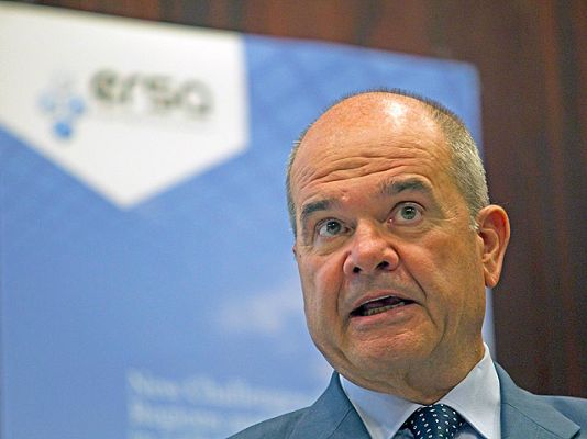 Telediario 1 - Chaves pide respeto a la reforma constitucional y recuerda que las leyes las hace también el Congreso