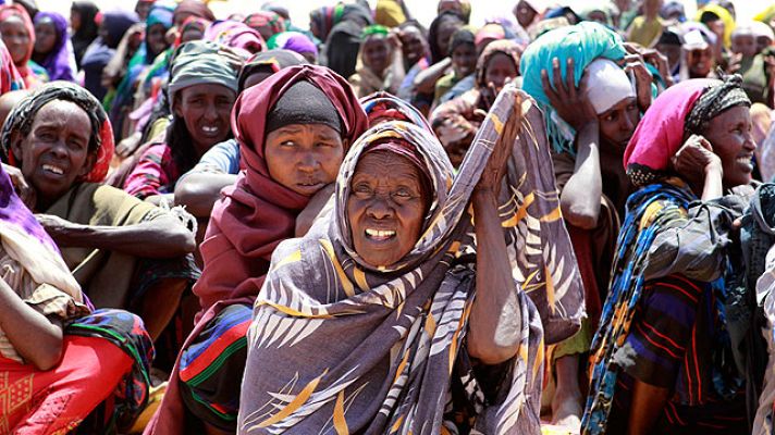 Telediario 1 - Reparto de ayuda en Somalia