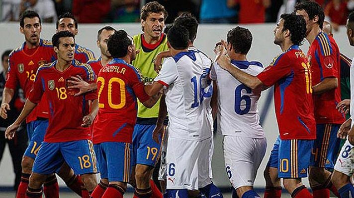 Telediario 1 - Tangana que une a blancos y culés