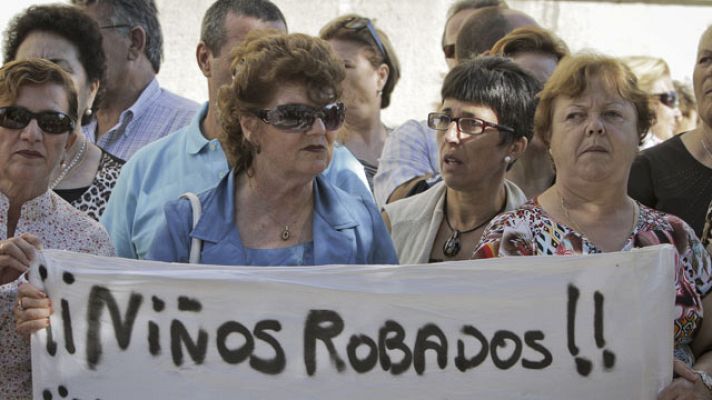 Telediario 1 - Manifestaciones por robos de niños