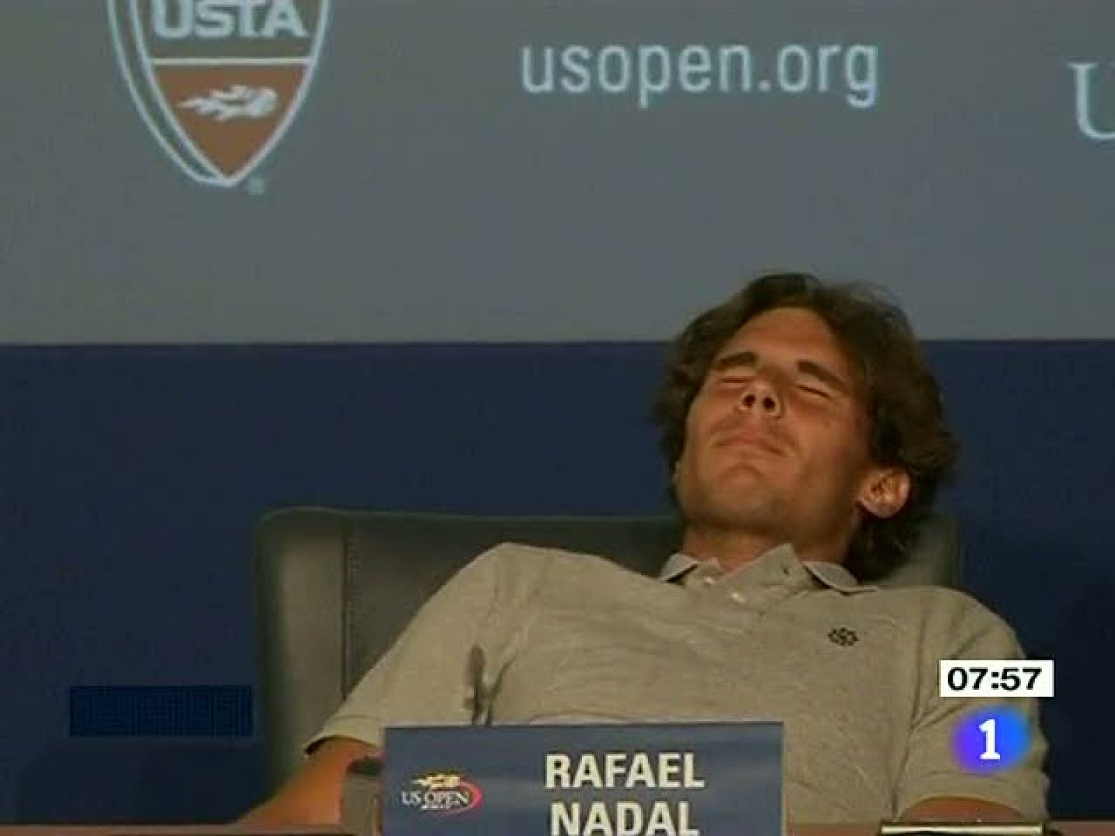 Nadal sufre unos calambres en plena rueda de prensa