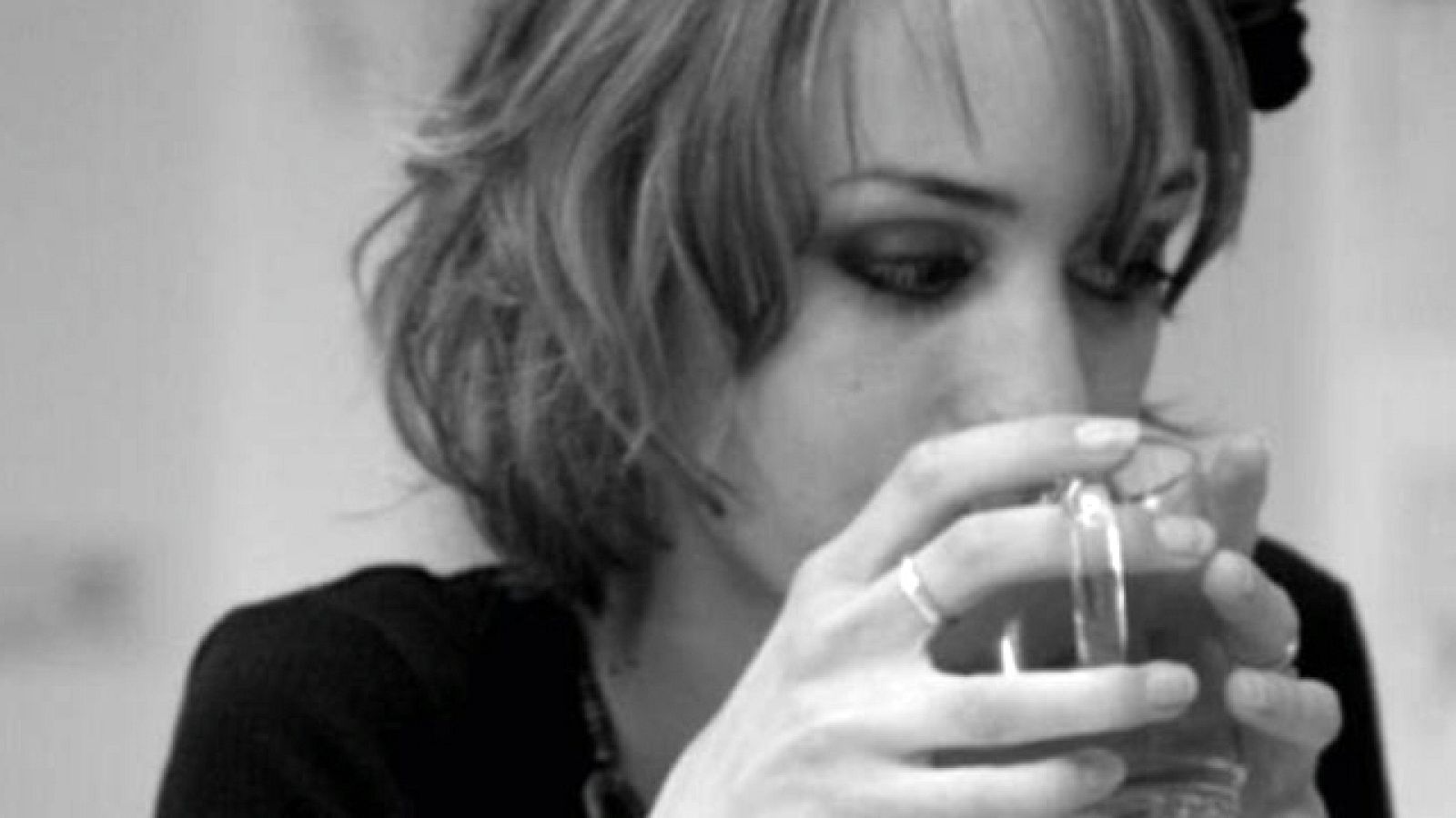 Documentos TV - Enfrentarse a la anorexia - Avance