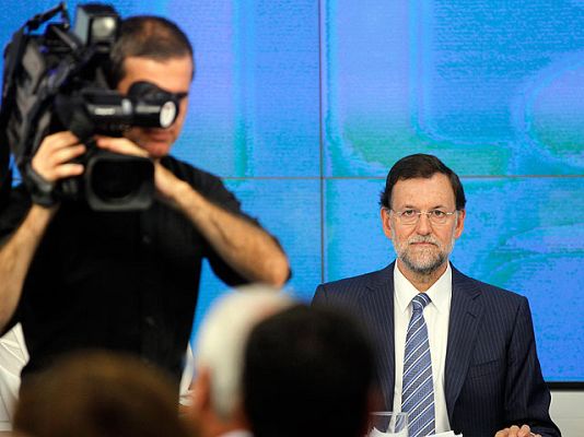 Informativo 24h - Rajoy anuncia que bajará los impuestos a los emprendedores si gana las elecciones