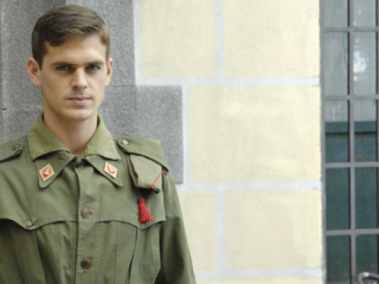 Amar en tiempos revueltos - Gonzalo Ramos es Alberto Cepeda