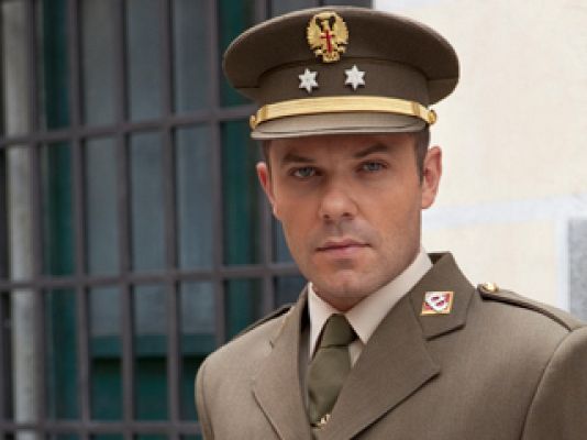 Amar en tiempos revueltos - Javier Enguix es Gustavo Olavide