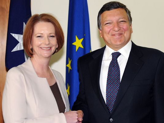 Telediario 1 - Posible vuelta de la recesión