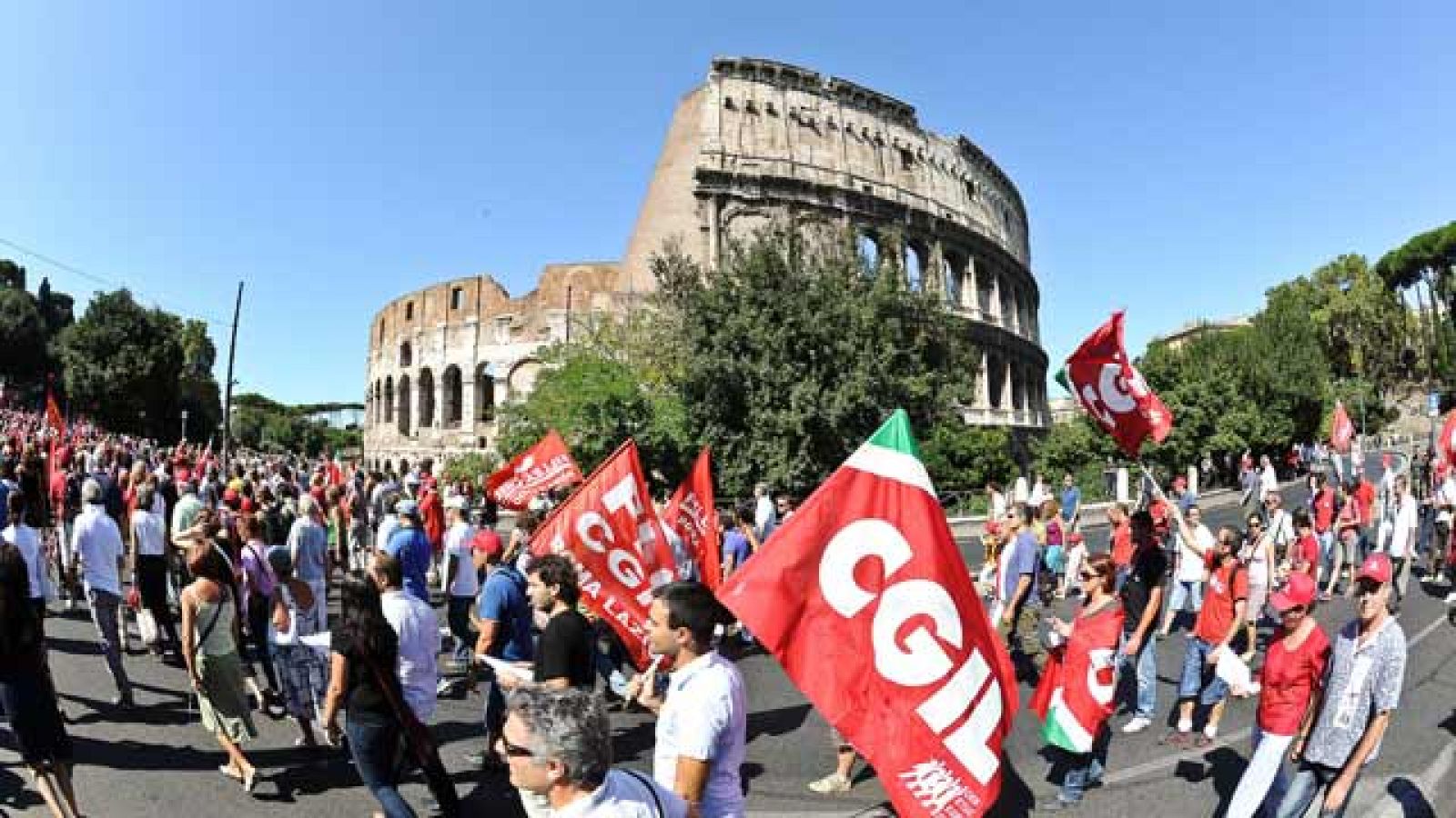 Italia paralizada por la huelga contra el plan de austeridad del Gobierno - Informativo 24h | Ver