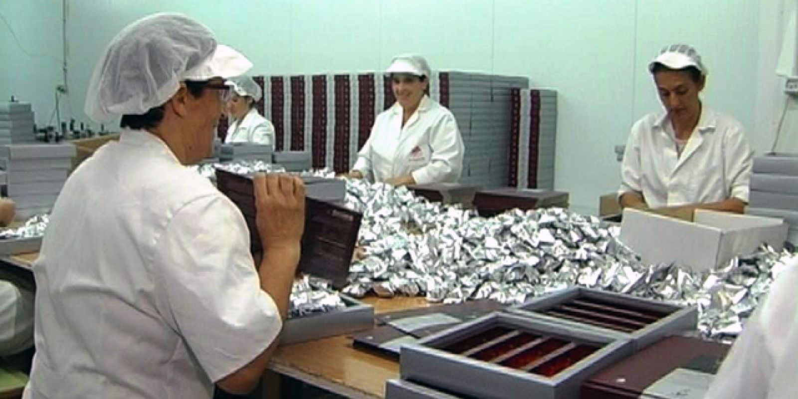 Comando Actualidad - El negocio está ahí fuera - Bombones a medio mundo