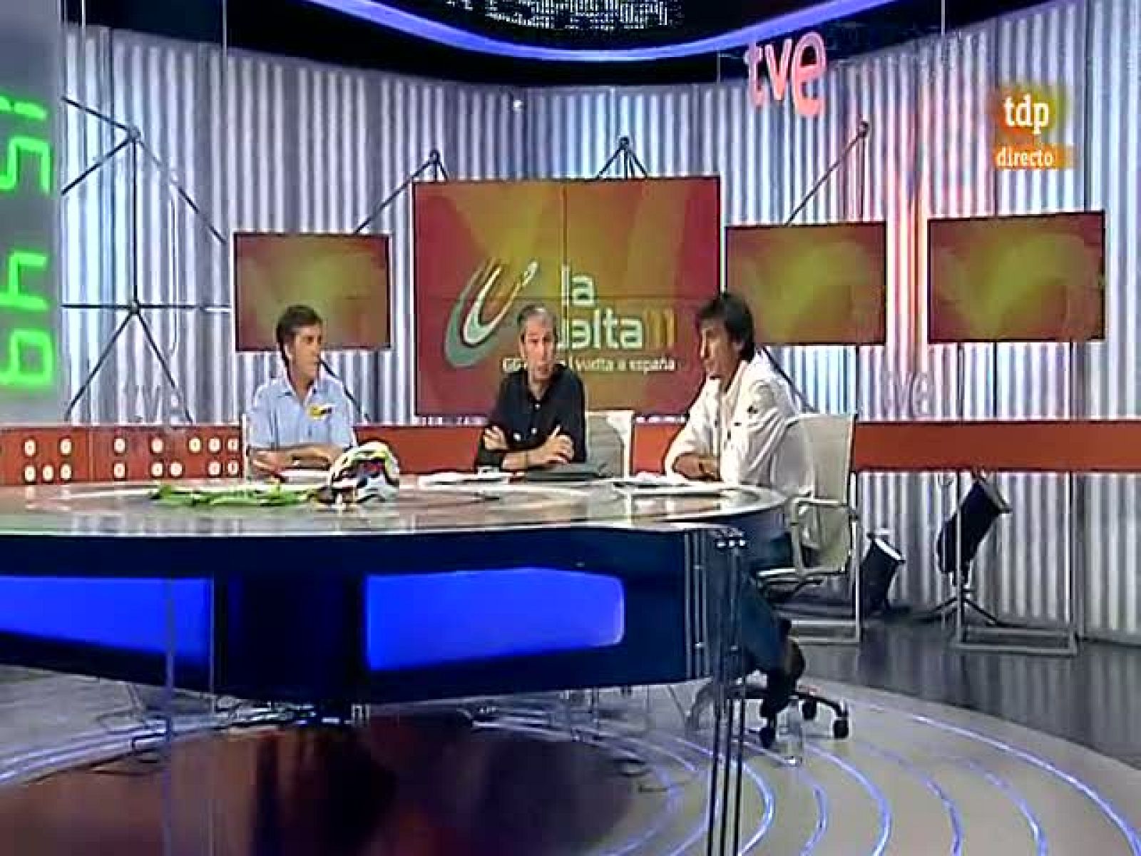 Aprovechando la visita del seleccionador nacional español, José Luis de Santos, al plató de TVE, analizamos las opciones de Óscar Freire de cara al próximo Mundial de Copenhague. El cántabro aspira a su cuarto mundial, algo que no ha conseguido nadie