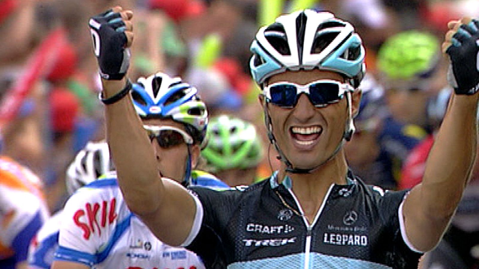 El velocista italiano Daniele Bennati (Leopard-Trek) se ha  adjudicado la vigésima y penúltima etapa de la Vuelta España,  disputada entre Bilbao y Victoria en 185 kilómetros de recorrido,  imponiéndose con claridad en la llegada al sprint mientras q