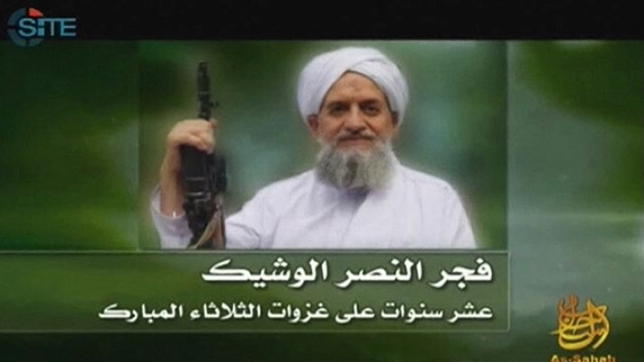 Telediario 1 - El líder de Al Qaeda distribuye un vídeo en el que apoya las revueltas árabes