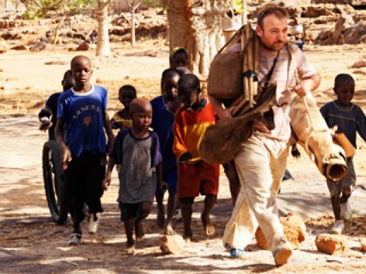 Festival de cine de San Sebastián - Tráiler de 'Los pasos dobles'