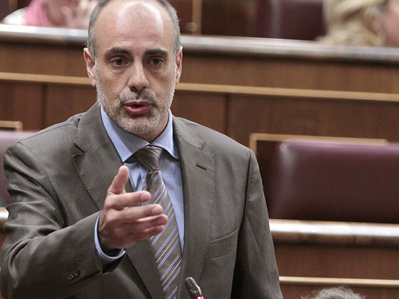 Zapatero recuerda su defensa al catalán ante las críticas de ERC - Informativo 24h | Ver