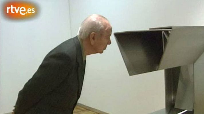 Fue noticia en el Archivo de RTVE - Muere Pablo Palazuelo (2007)