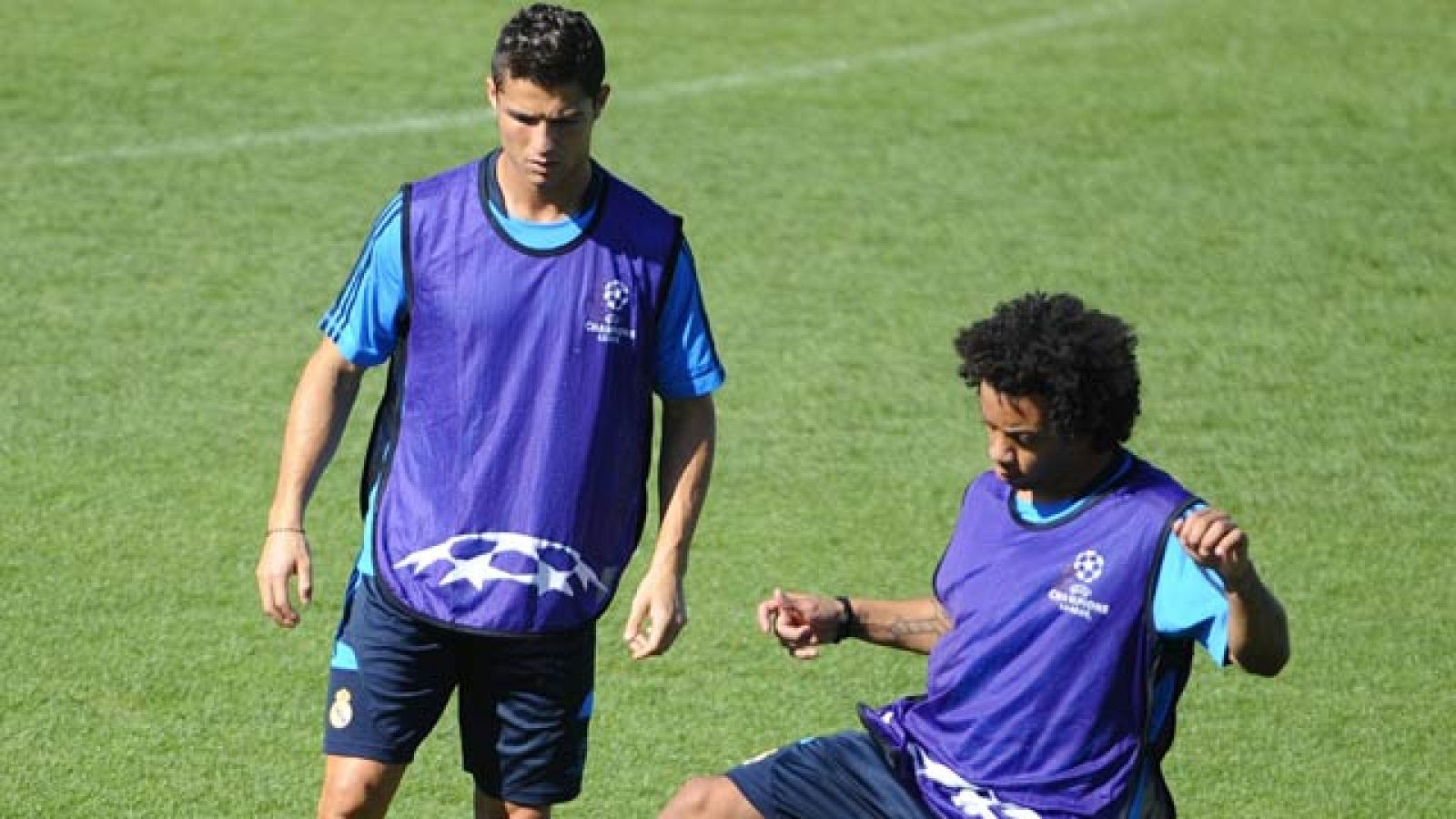 El Real Madrid jugará en Champions su primer partido en competición oficial ante el Dinamo de Zagreb. Los madridistas quieren comenzar con buen pie en la Champions...De momento lo harán de rojo.