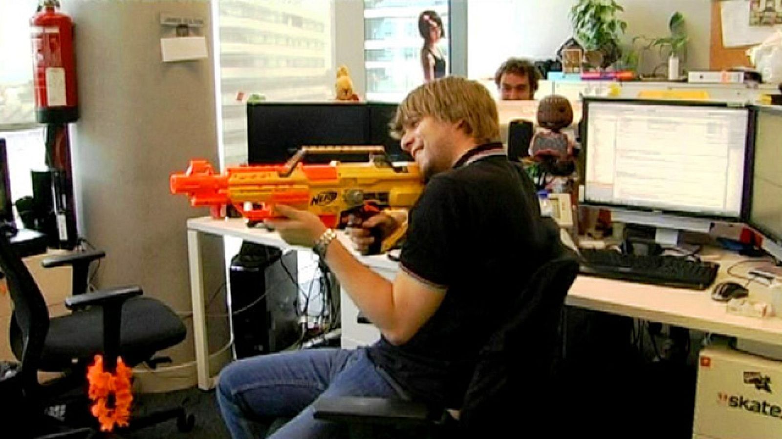 Comando Actualidad - ¿Este trabajo es un chollo ? - Probador de videojuegos - Comando Actualidad | Ver