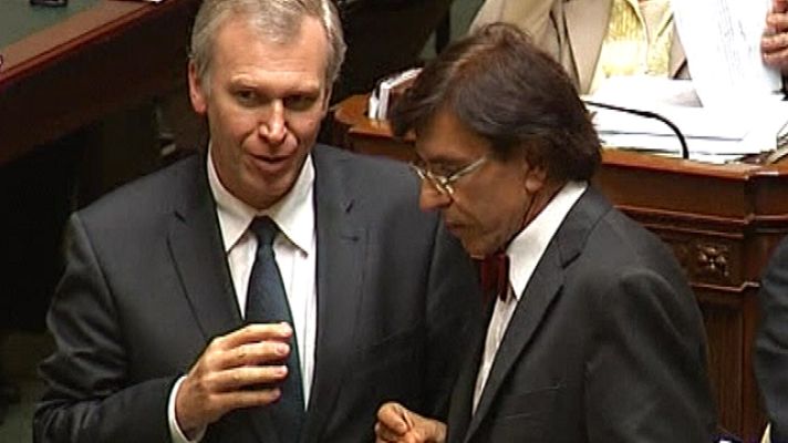 Telediario 1 - Fin del "desgobierno belga"