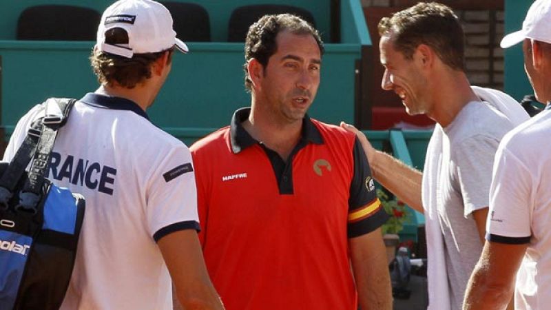 El capitán español de Copa Davis opta por la contención después del 2-0 endosado por Nadal y Ferrer a Francia. Para el seleccionador, la semifinal aún no está ganada