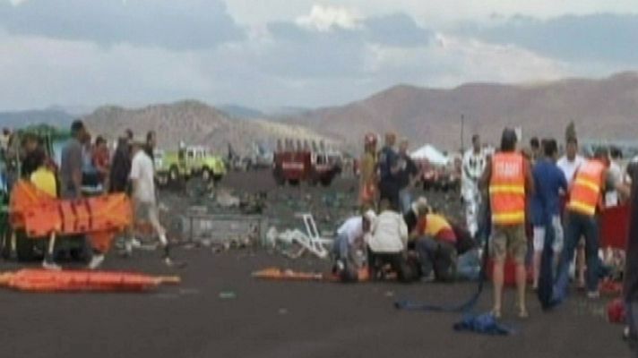  - Al menos tres muertos y 54 heridos al estrellarse un avión en una exhibición en EE.UU.