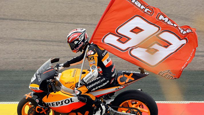 Telediario 1 - Márquez aprieta, Lorenzo se aleja