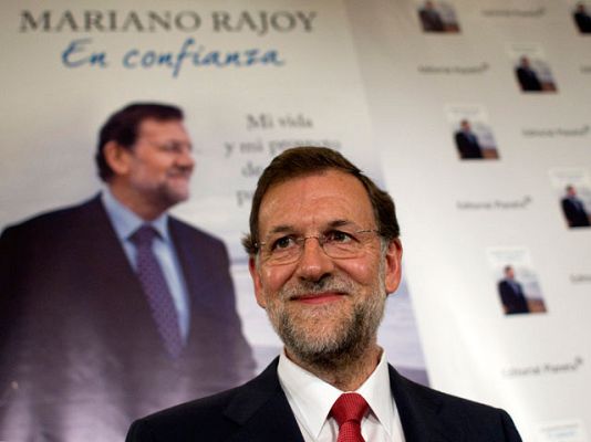 Telediario 1 - Rajoy presenta su autobiografía