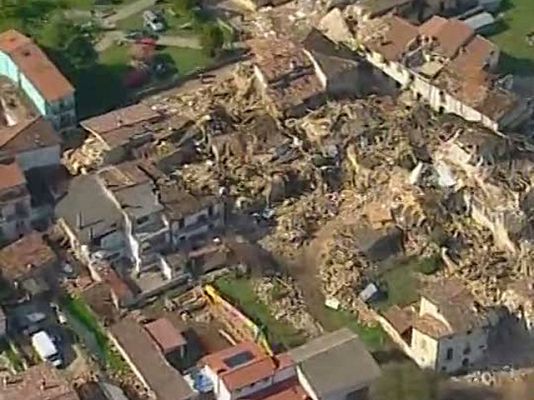 Informativo 24h - Comienza en Italia el juicio por homicidio por el terremoto en Los Abruzos y L'Aquila