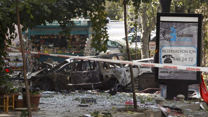 Informativo 24h - Dos muertos y 10 heridos en una explosión en el centro de Ankara