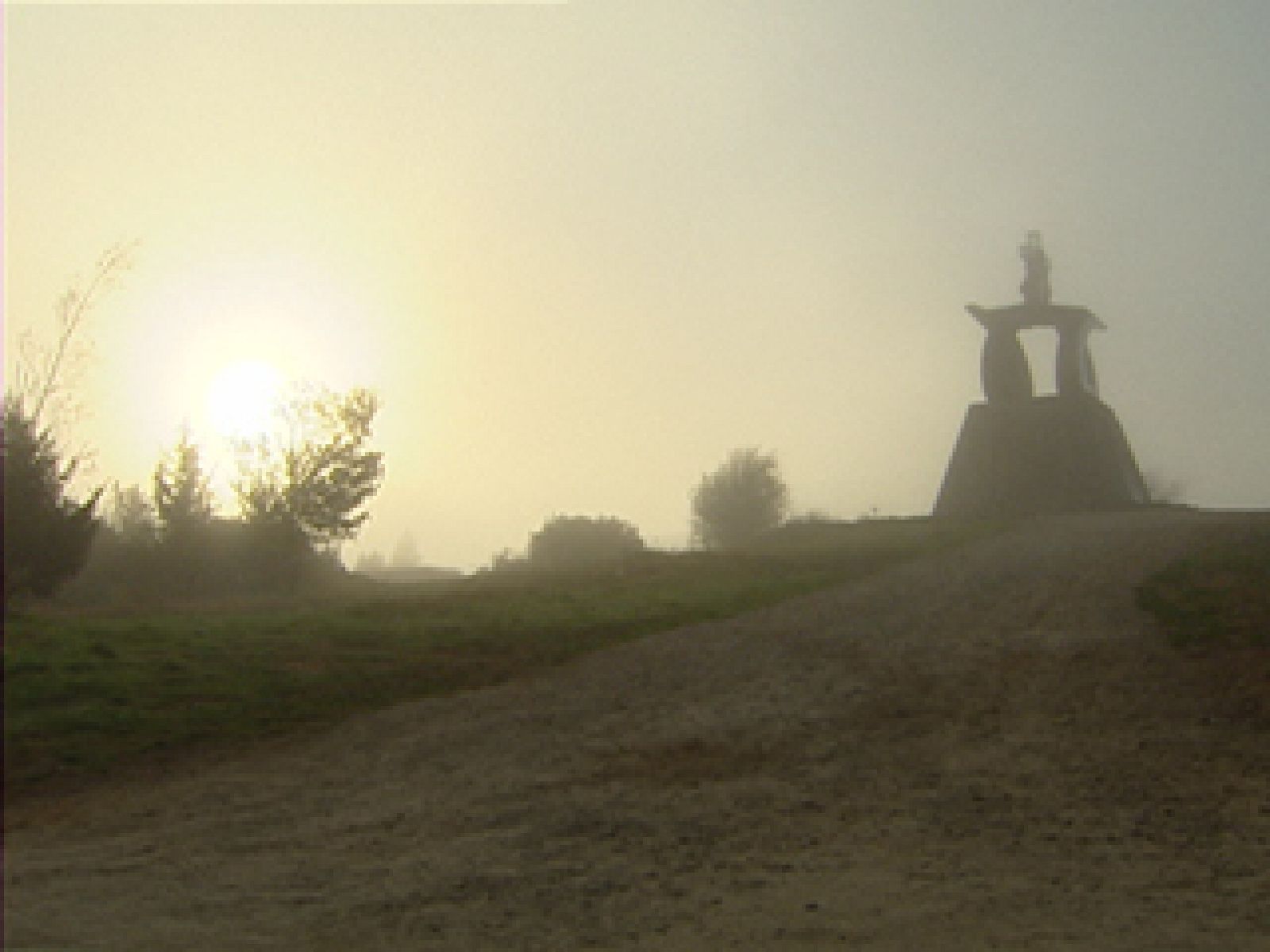 Nubes en la cornisa cantábrica y poco nuboso en el resto