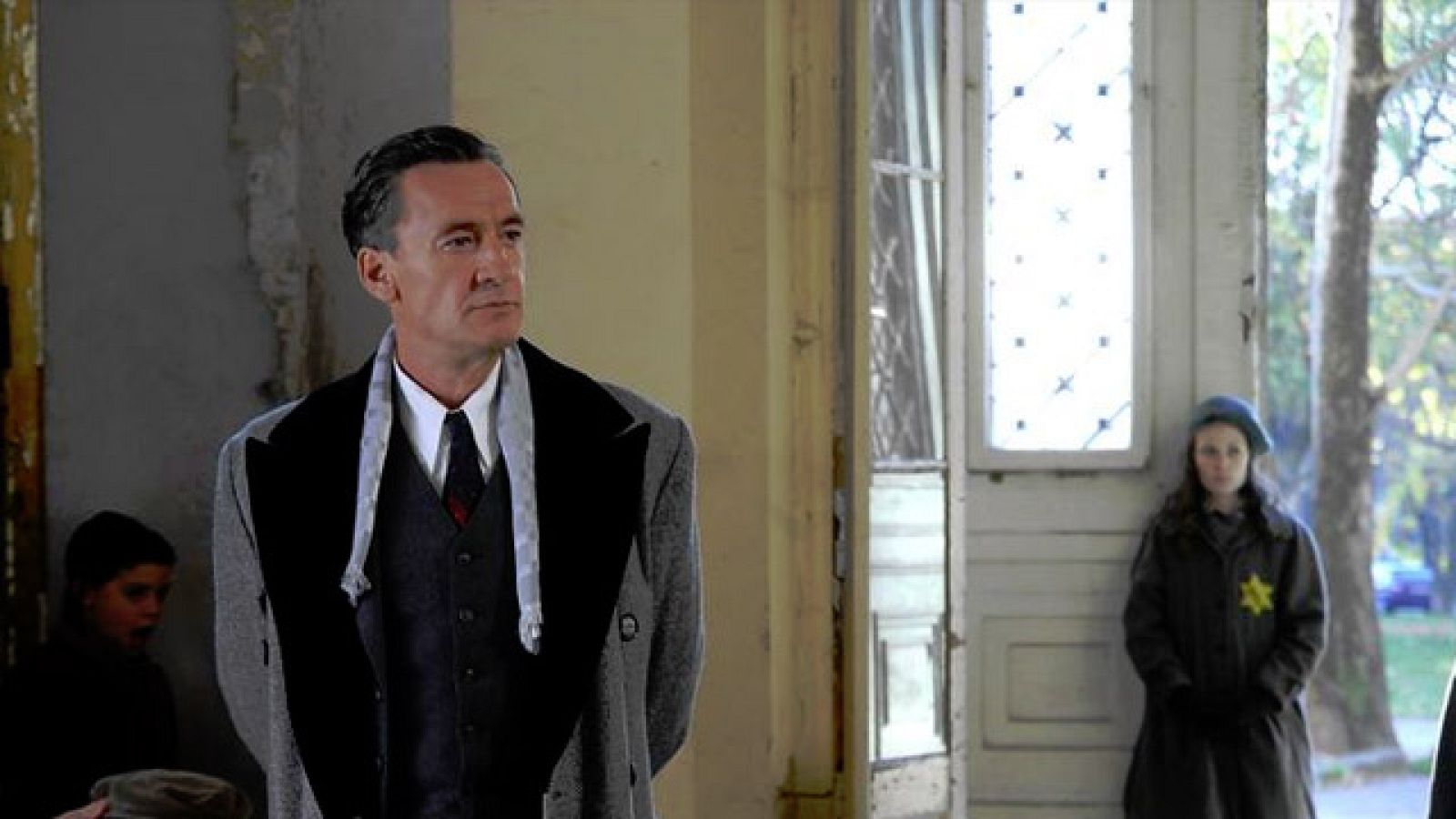 TVE lleva al cine la historia de Angel Sanz que salvo a 5.000 judíos en Budapest | Ver