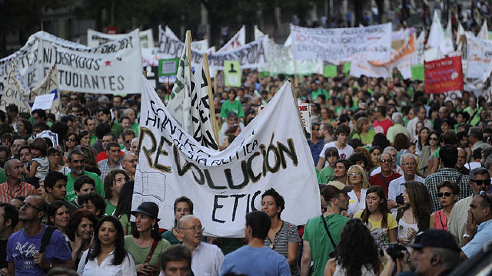 Telediario Matinal en cuatro minutos - 21/09/11 | Ver