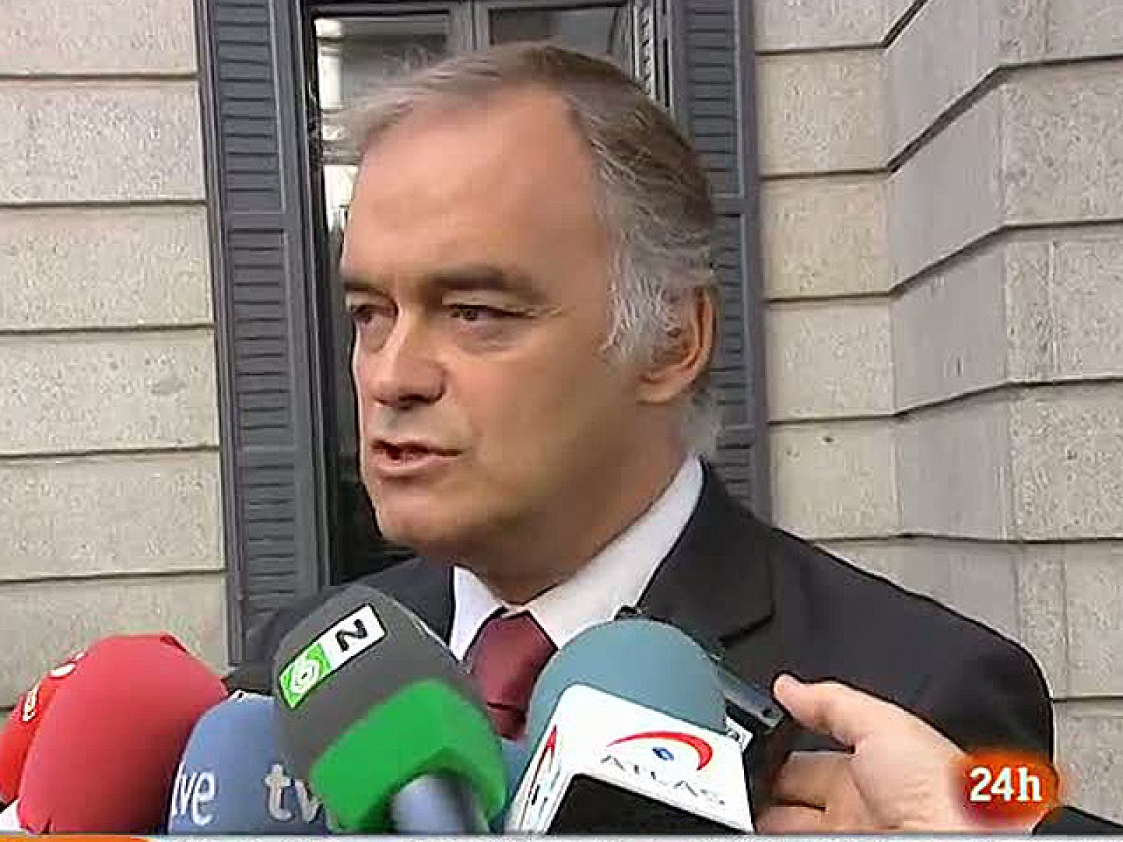 Pons: "Nos alegramos de que los consejeros del PP hayan rectificado" - Informativo 24h | Ver