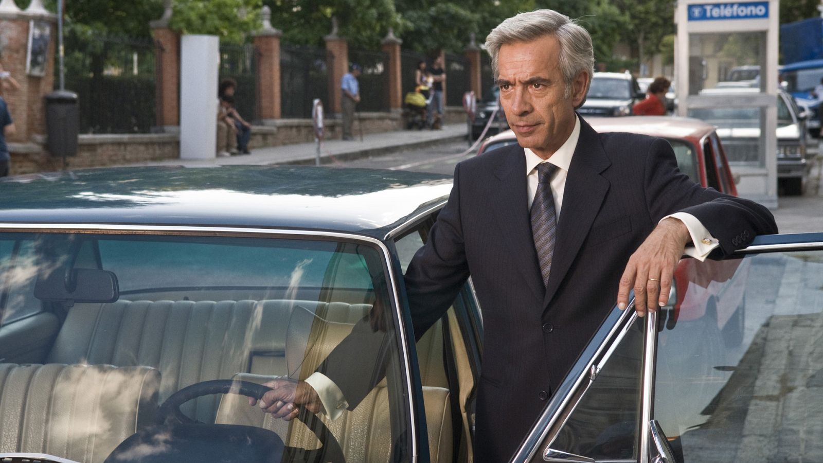 Cuéntame cómo pasó - T13 - Episodio 2: Las grandes y pequeñas decisiones. - Ver ahora