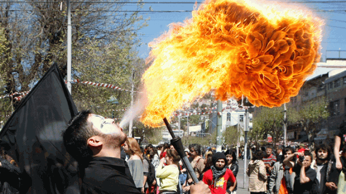Telediario 1 - Continúan las protestas en Chile